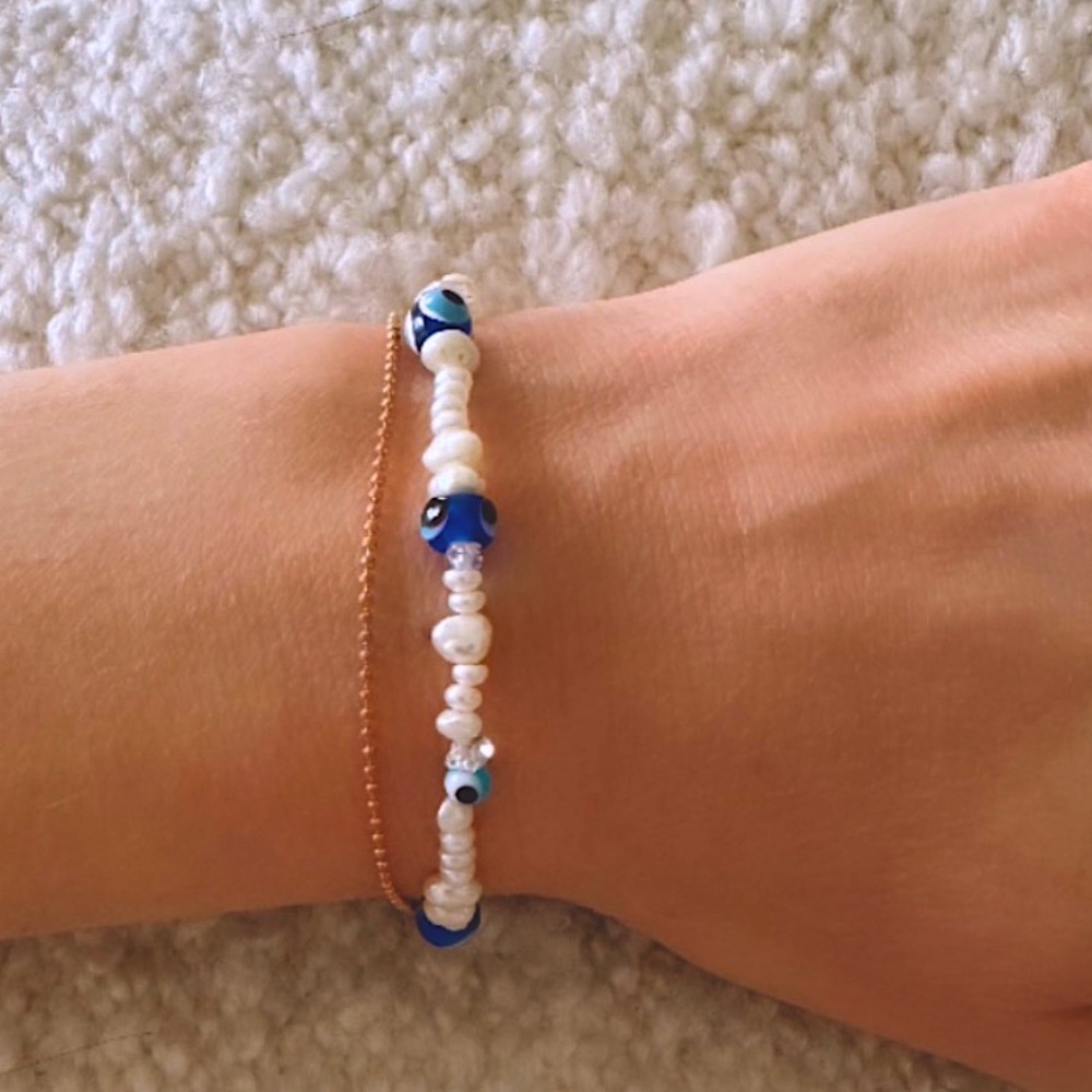 Pearl and evil eye beaded stretch bracelet